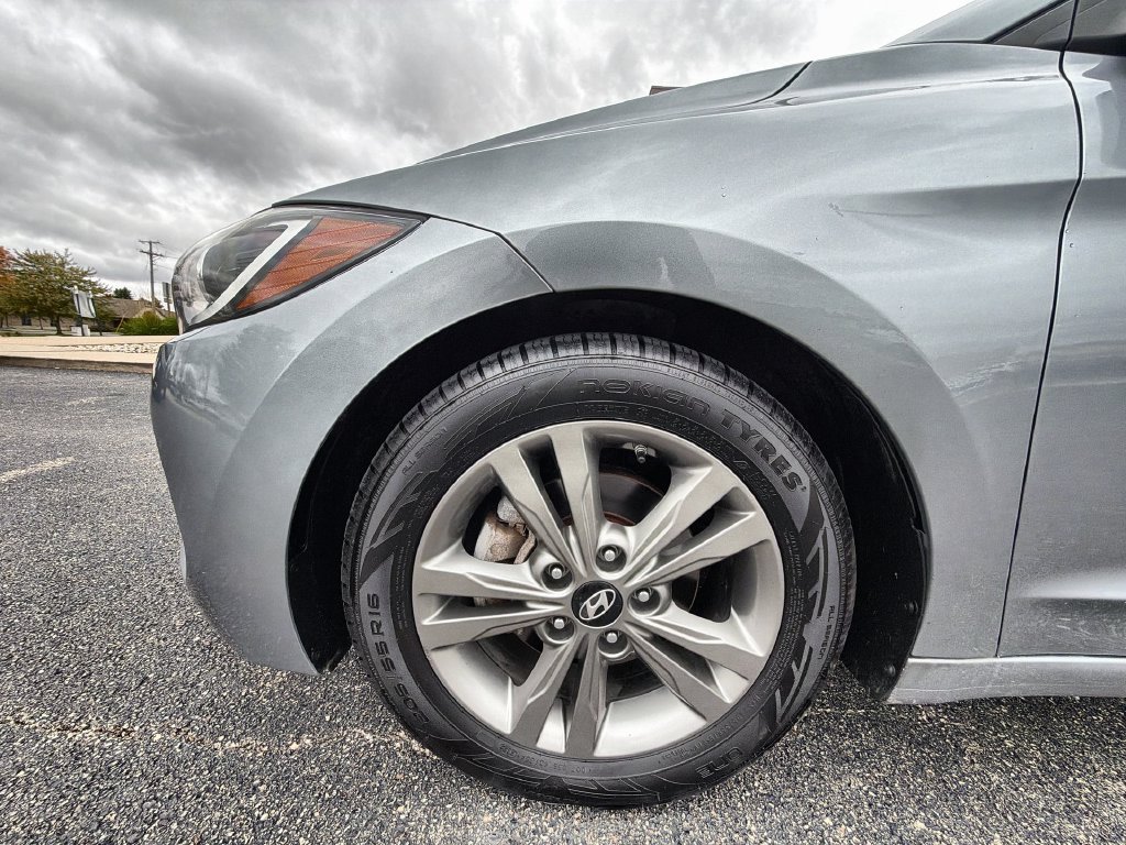 Used 2017 Hyundai Elantra SE FWD image 17