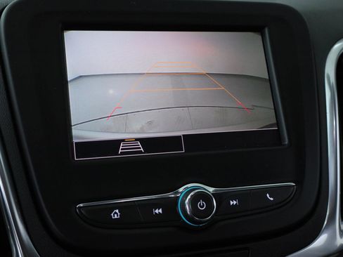 Certified 2022 Chevrolet Equinox LS AWD/4WD image 15