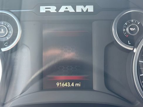 Used 2024 RAM 2500 Big Horn AWD/4WD image 13
