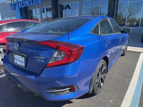 Used 2019 Honda Civic Sport image 4