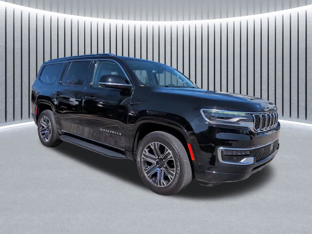 Used 2024 Jeep Wagoneer 4WD w/ Premium Group I image 2