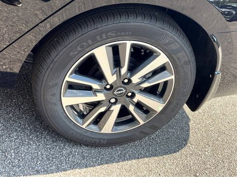 New 2025 Nissan Versa S w/ Trunk Package image 17