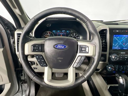 Used 2020 Ford F150 Lariat RWD image 17