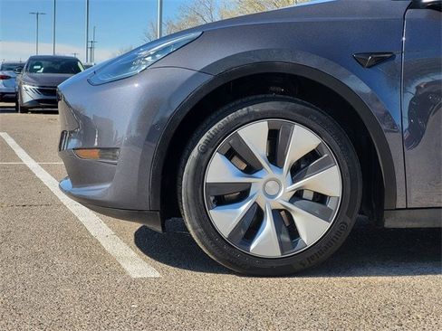 Used 2021 Tesla Model Y Long Range image 6