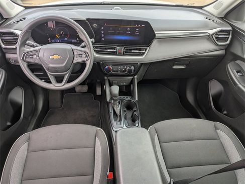 Used 2025 Chevrolet TrailBlazer LT image 8