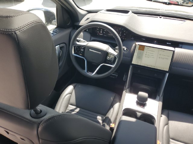 Certified 2025 Land Rover Discovery Sport Dynamic SE AWD/4WD image 19