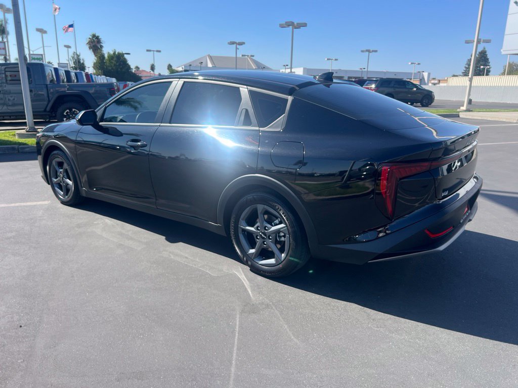 Used 2025 Kia K4 FWD image 8