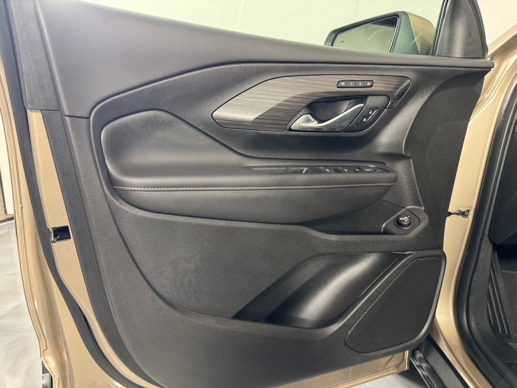 Used 2018 GMC Terrain SLT w/ Preferred Package FWD image 11