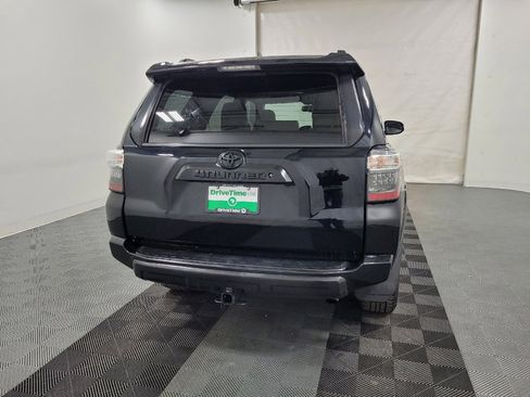 Used 2018 Toyota 4Runner TRD Off-Road Premium image 7