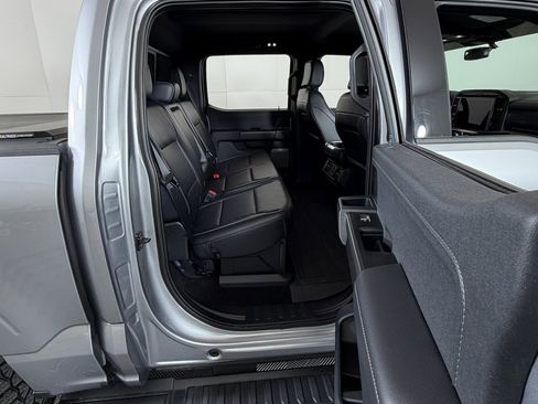 Used 2025 Ford F150 Lariat w/ Equipment Group 501A Mid image 5