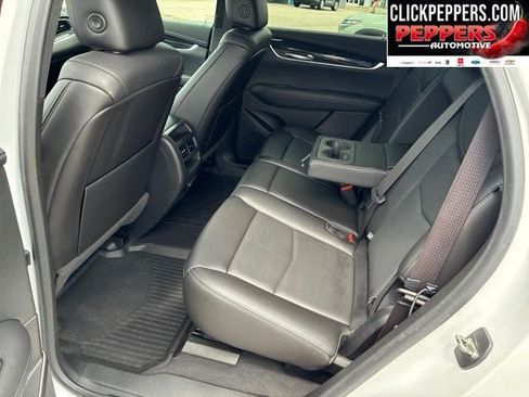 Used 2021 Cadillac XT5 Premium Luxury FWD image 16