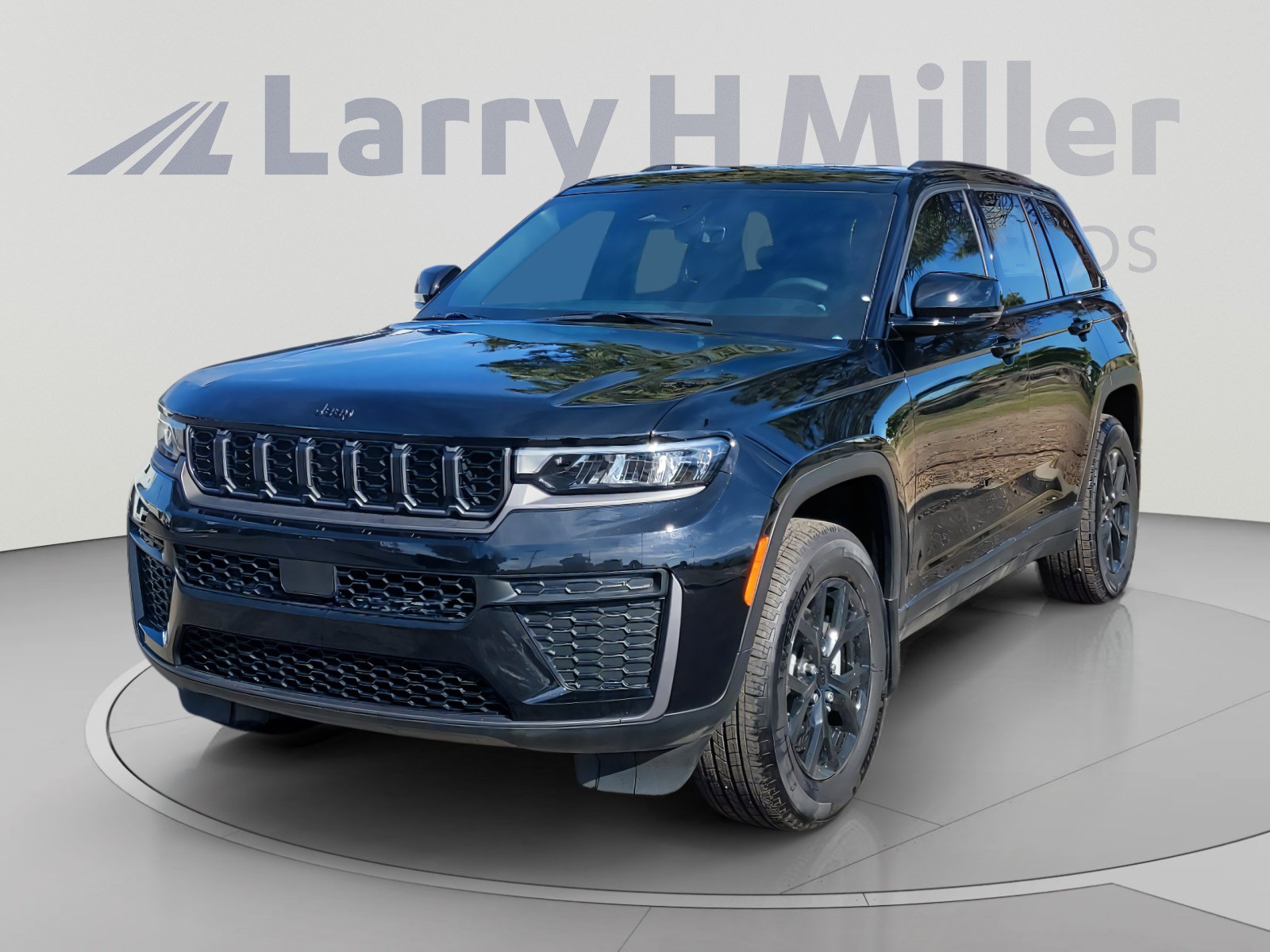 New 2026 Jeep Grand Cherokee Altitude AWD/4WD image 1