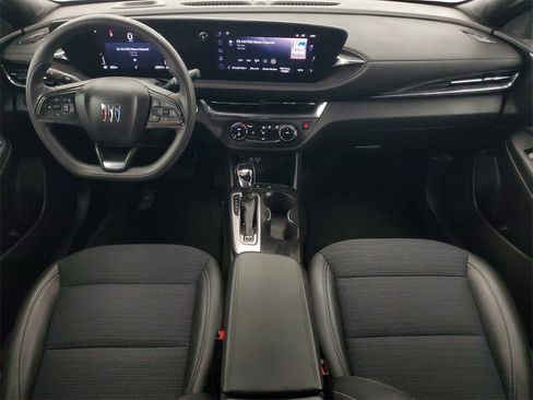 Used 2025 Buick Envista Preferred image 15