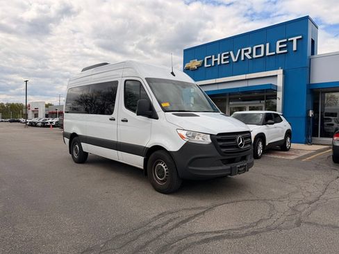 Used 2024 Mercedes-Benz Sprinter 2500 image 1