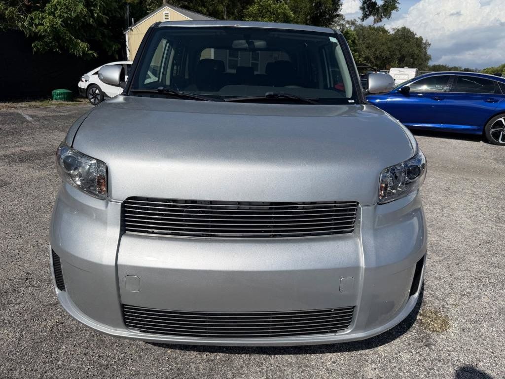Used 2009 Scion xB FWD image 2
