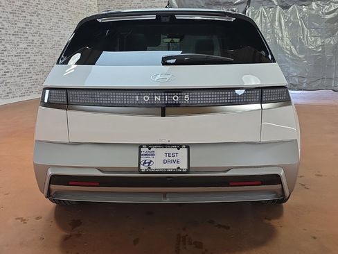 New 2026 Hyundai Ioniq 5 Limited image 5