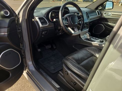 Used 2020 Jeep Grand Cherokee SRT image 10