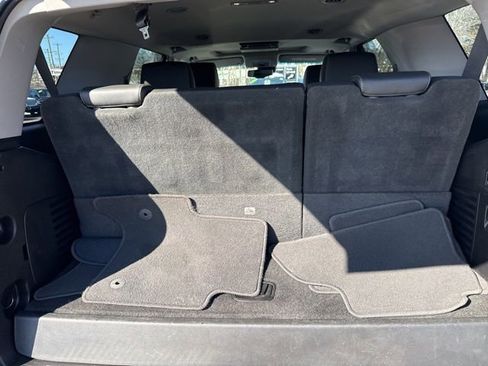 Used 2018 GMC Yukon SLT w/ Open Road Package image 9