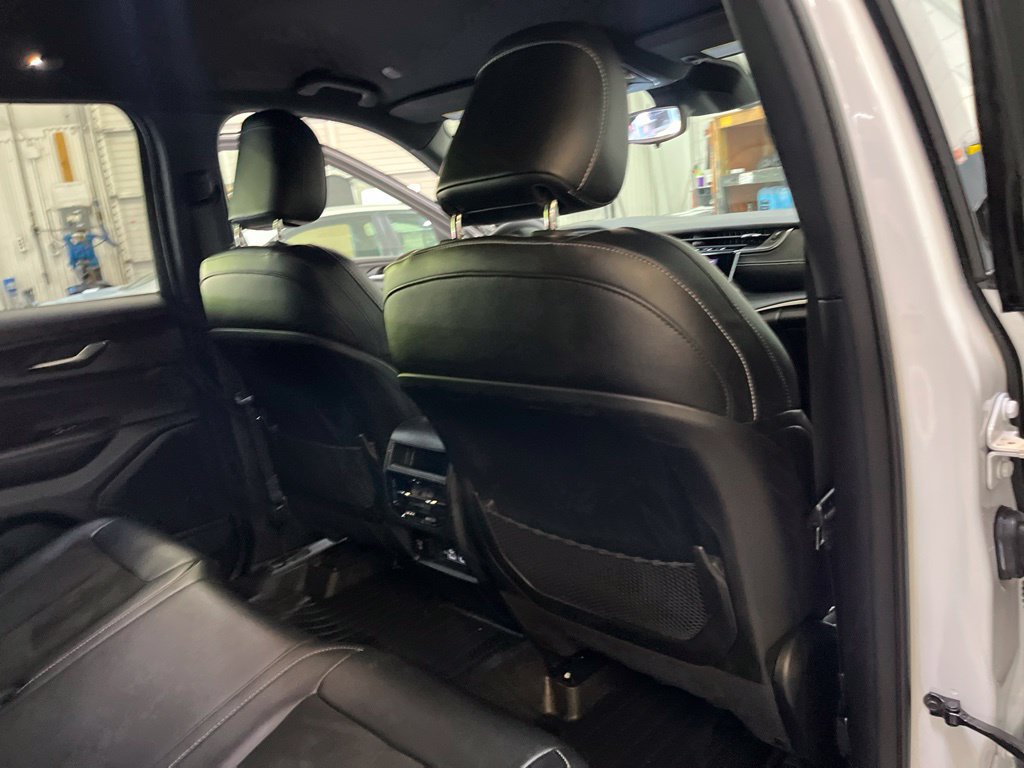 Used 2023 Jeep Grand Cherokee Altitude AWD/4WD image 30