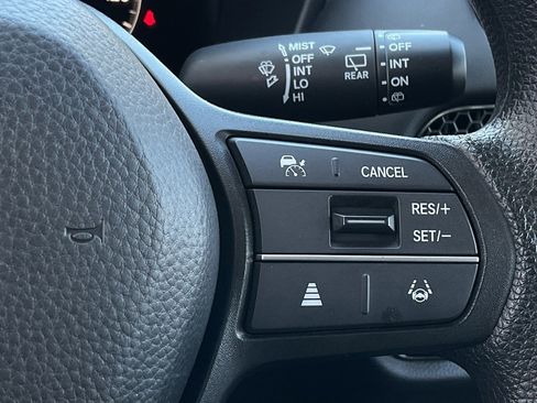Used 2025 Honda HR-V LX image 24