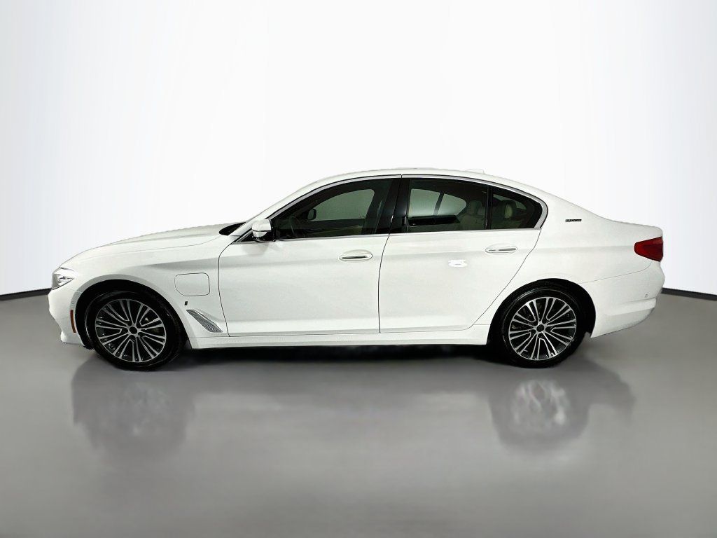 Used 2018 BMW 530e RWD image 2
