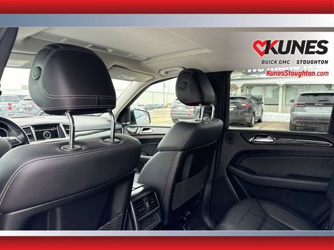 Used 2015 Mercedes-Benz GL 450 4MATIC image 33