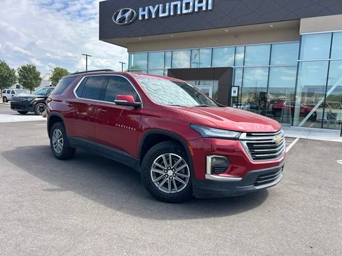 Used 2023 Chevrolet Traverse LT FWD image 6