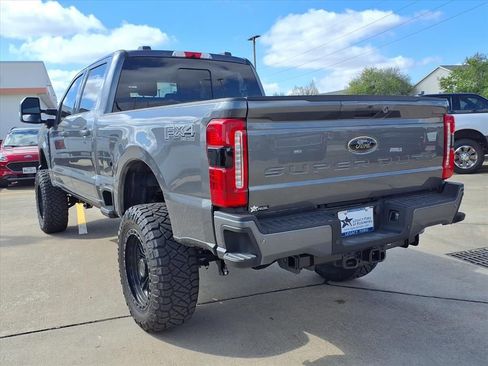 New 2026 Ford F250 Lariat w/ Black Appearance Package AWD/4WD image 4