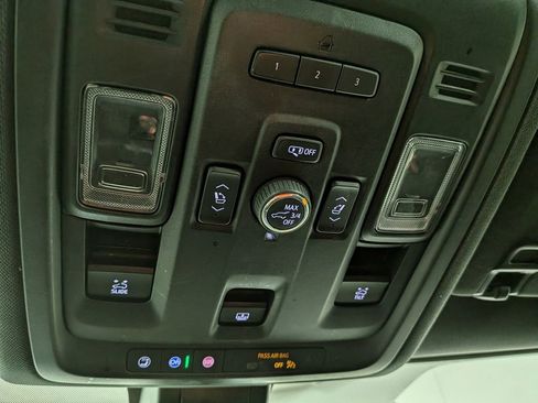 Used 2021 GMC Yukon AT4 w/ AT4 Premium Plus Package image 33