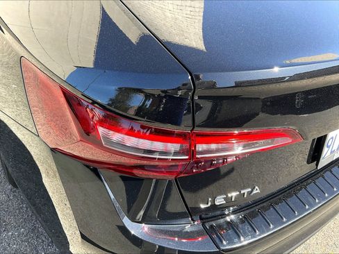 Certified 2024 Volkswagen Jetta Sport FWD image 27
