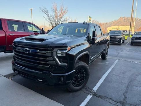 Used 2024 Chevrolet Silverado 3500 High Country w/ Technology Package image 2