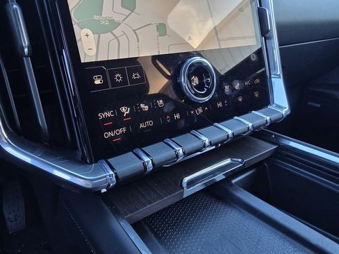 Used 2025 GMC Acadia Denali image 19