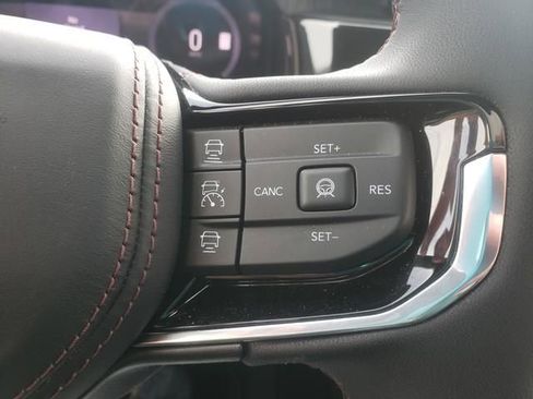 Used 2024 Jeep Wagoneer Launch Edition AWD/4WD image 16
