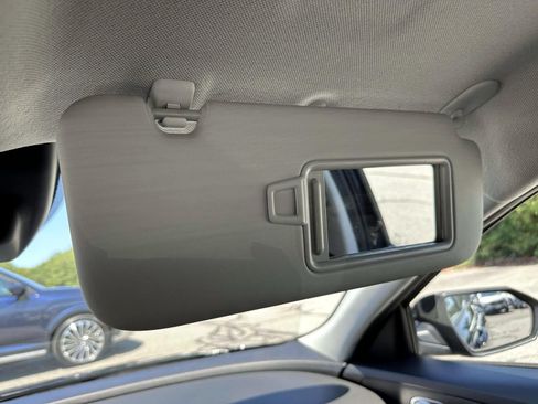 Used 2023 Hyundai Elantra SE FWD image 28