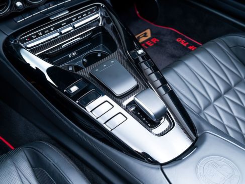 Used 2020 Mercedes-Benz AMG GT R image 17