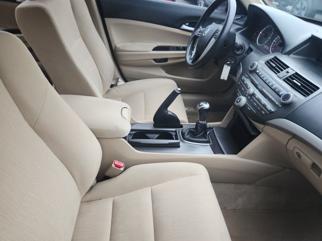 Used 2012 Honda Accord LX image 7