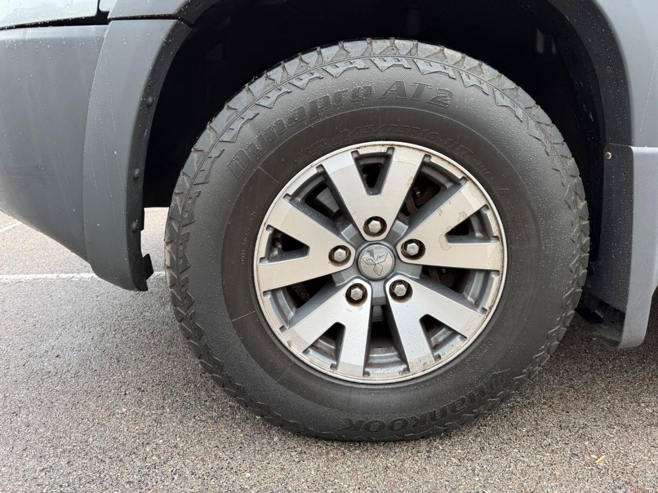 Used 2006 Mitsubishi Raider DuroCross RWD image 11