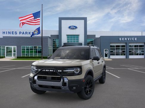 New 2025 Ford Bronco Sport Badlands w/ Sasquatch Badlands Package AWD/4WD image 2