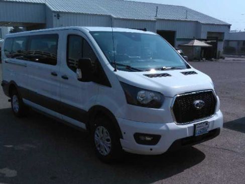Used 2024 Ford Transit 350 XLT RWD image 4