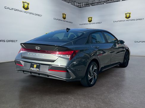 Used 2025 Hyundai Elantra Sport w/ Cargo Package FWD image 5