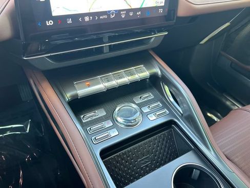 New 2026 Lincoln Nautilus Reserve AWD/4WD image 33