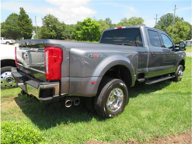 Used 2025 Ford F350 XLT AWD/4WD image 2