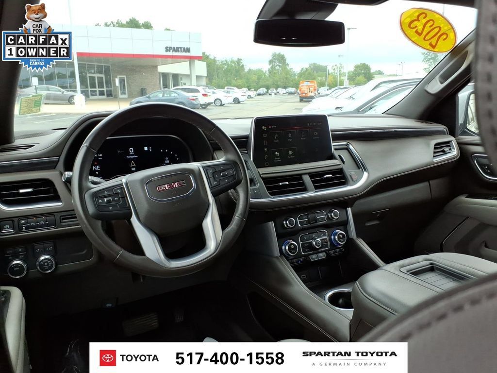 Used 2023 GMC Yukon XL SLT AWD/4WD image 13