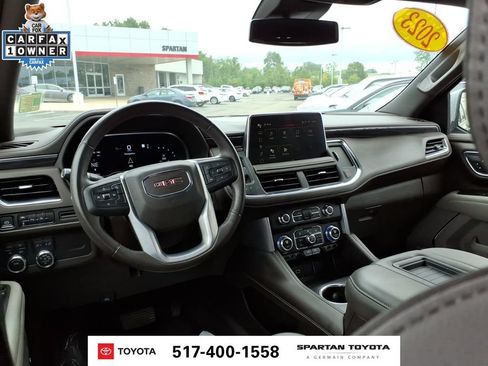 Used 2023 GMC Yukon XL SLT AWD/4WD image 13