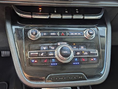 Used 2021 Lincoln Corsair Reserve w/ Equipment Group 201A AWD/4WD image 18