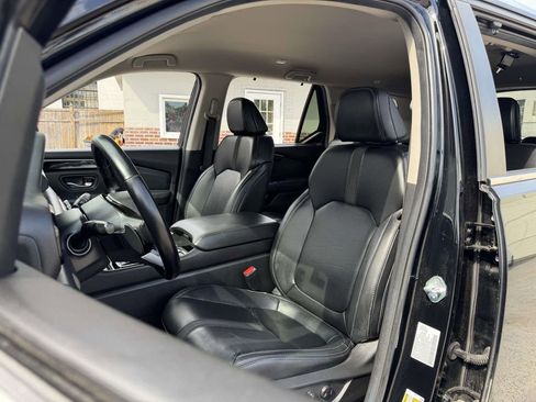 Used 2025 Honda Pilot EX-L image 23