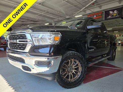 Used 2023 RAM 1500 Big Horn AWD/4WD image 3