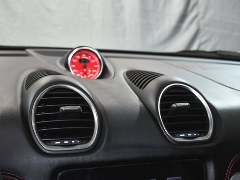 Used 2025 Porsche 718 Boxster GTS image 41