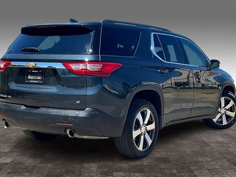 Used 2020 Chevrolet Traverse LT w/ LT Premium Package image 13