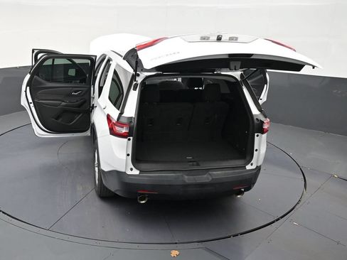 Used 2021 Chevrolet Traverse LS FWD image 32